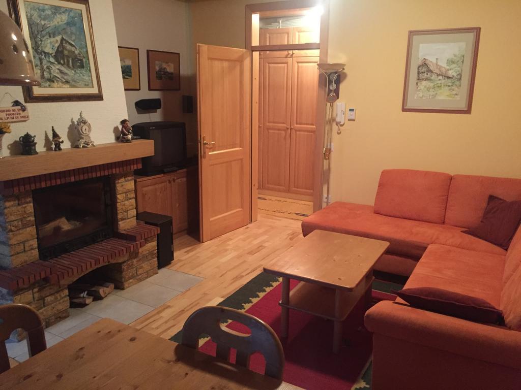 Holiday Apartment Bolfenk Hočko Pohorje Rom bilde
